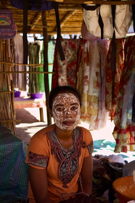 Rasoa Andriamanana, agricultrice à Ampefy, dans son champ